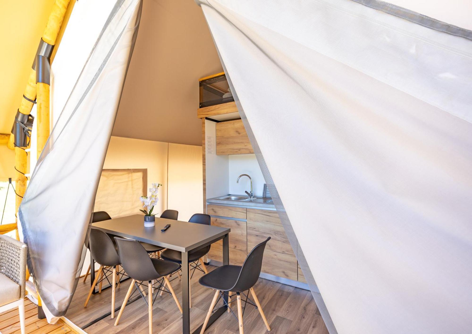 Camp Dole Zivogosce - Mobile Home And Glamping Tent المظهر الخارجي الصورة