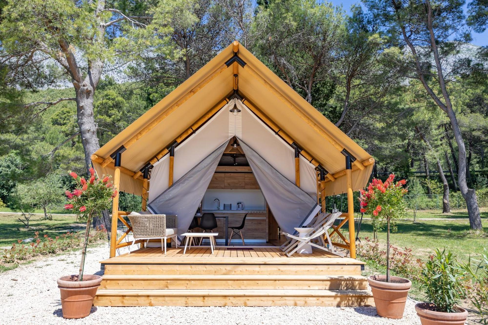 Camp Dole Zivogosce - Mobile Home And Glamping Tent المظهر الخارجي الصورة