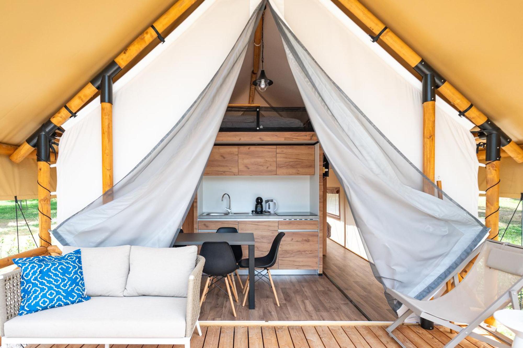 Camp Dole Zivogosce - Mobile Home And Glamping Tent المظهر الخارجي الصورة